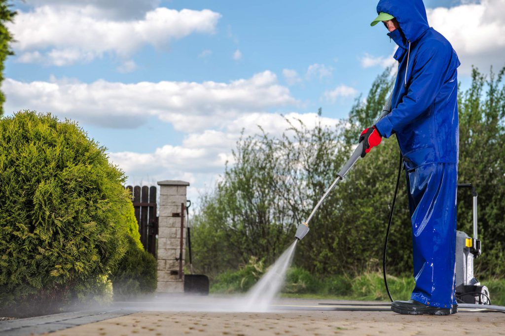 Pressure washer cleaning 1 banner Brisbane Commercial Cleaning Group