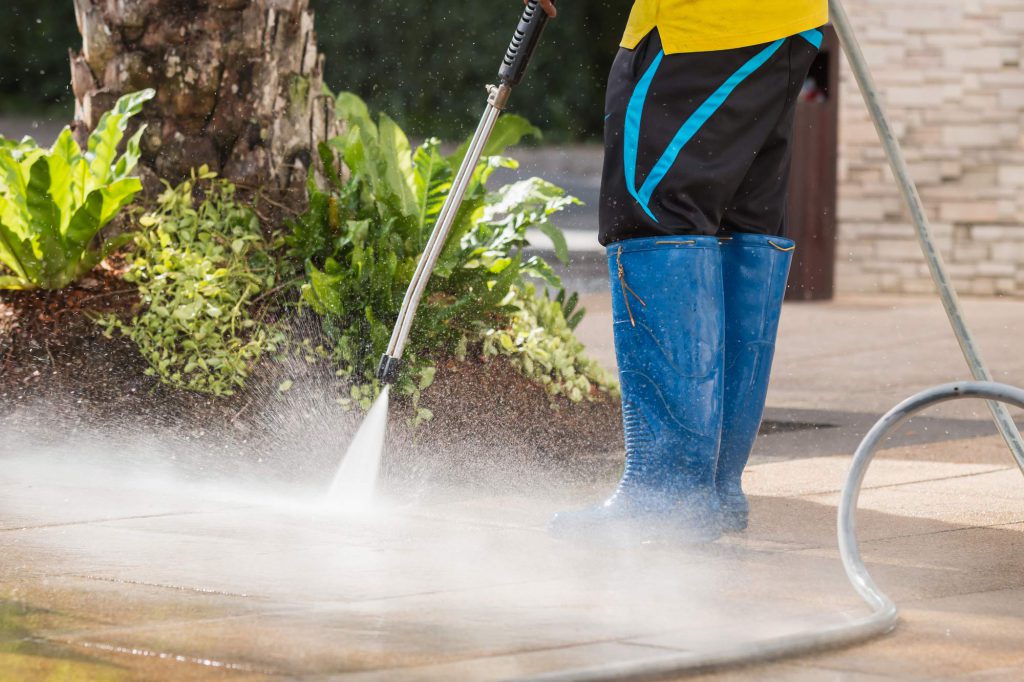 Pressure washer cleaning banner 2 Brisbane Commercial Cleaning Group